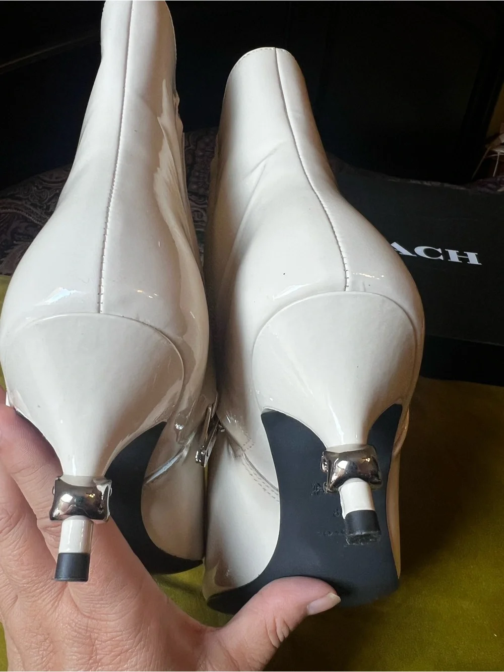Coach glossy white